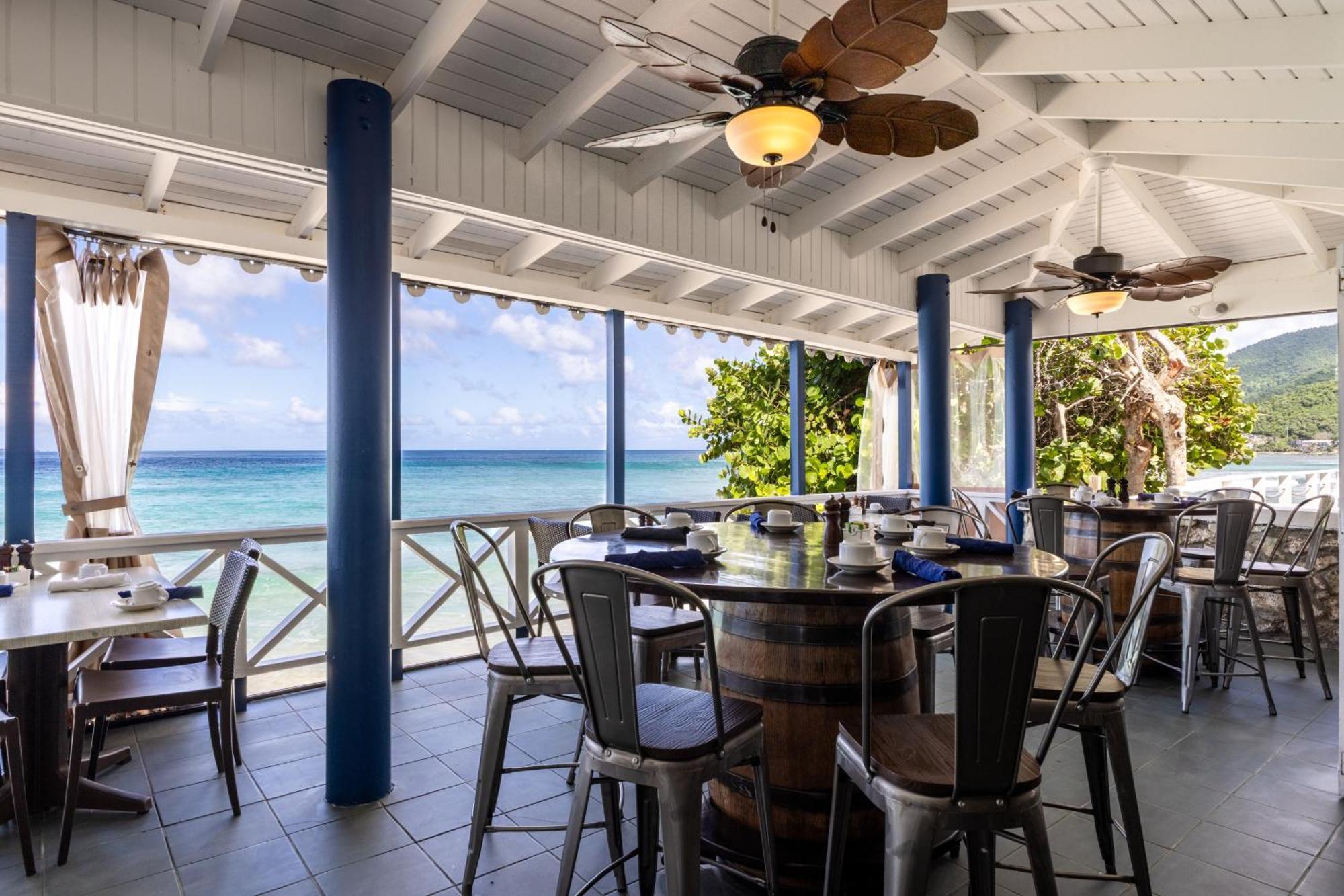 Sebastian'S On The Beach Hotel Freshwater Pond Bagian luar foto