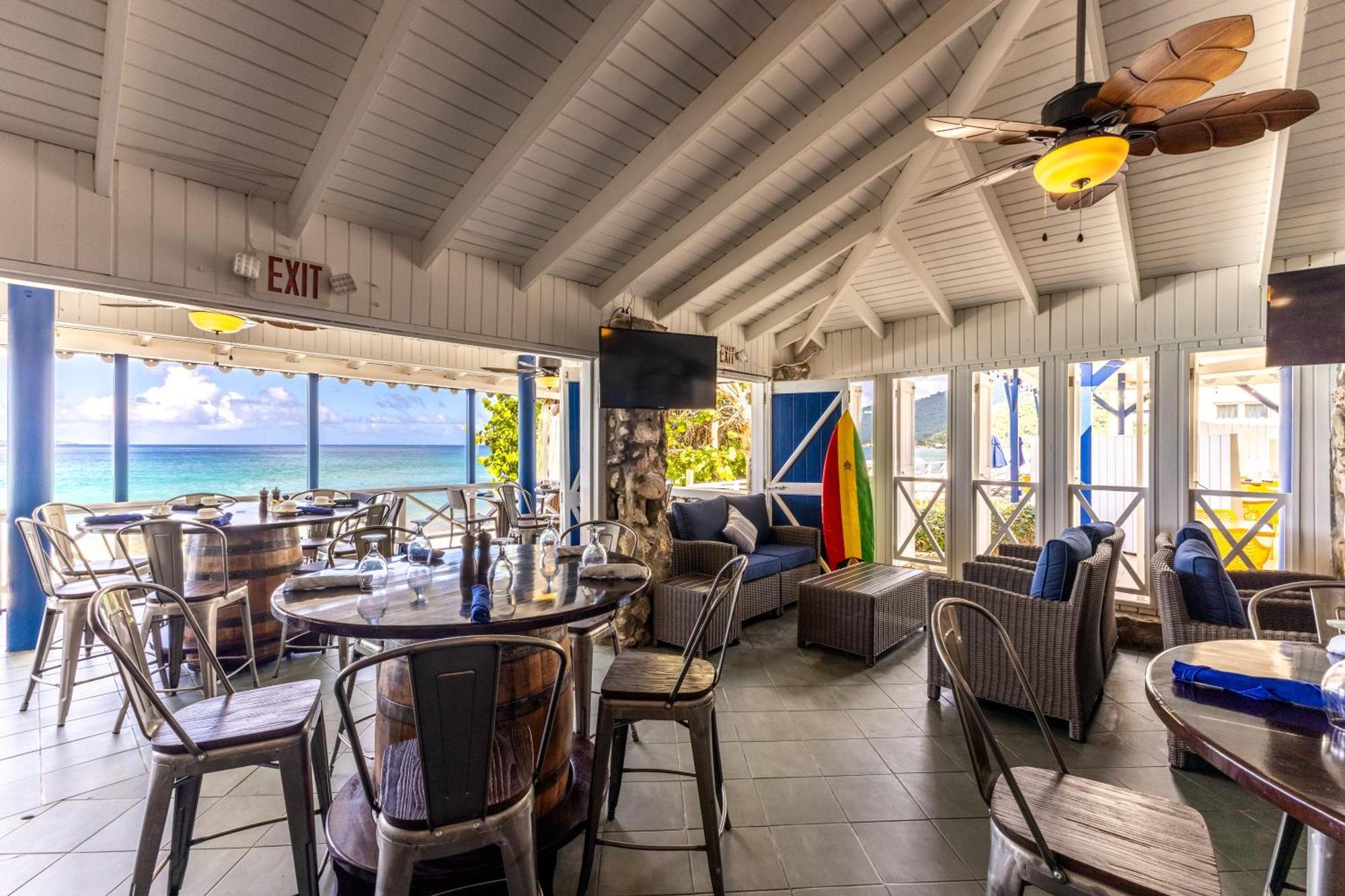 Sebastian'S On The Beach Hotel Freshwater Pond Bagian luar foto